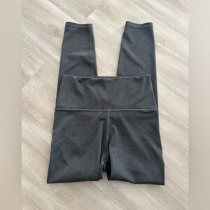 VUORI SPECKLED GRAY LEGGINGS NWOT